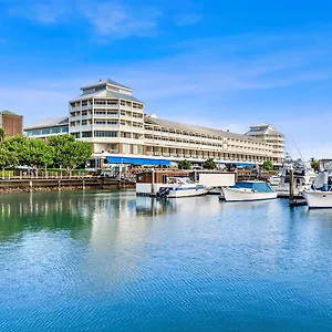 호텔 Shangri-la The Marina,